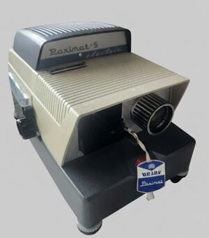 Braun Paximat-S Projector With Original Case+ Remote/Clicker. TESTED. See Video